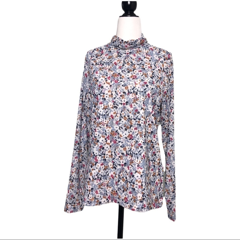💜 L 💜 NWT Floral Long Sleeves Turtleneck High Neck